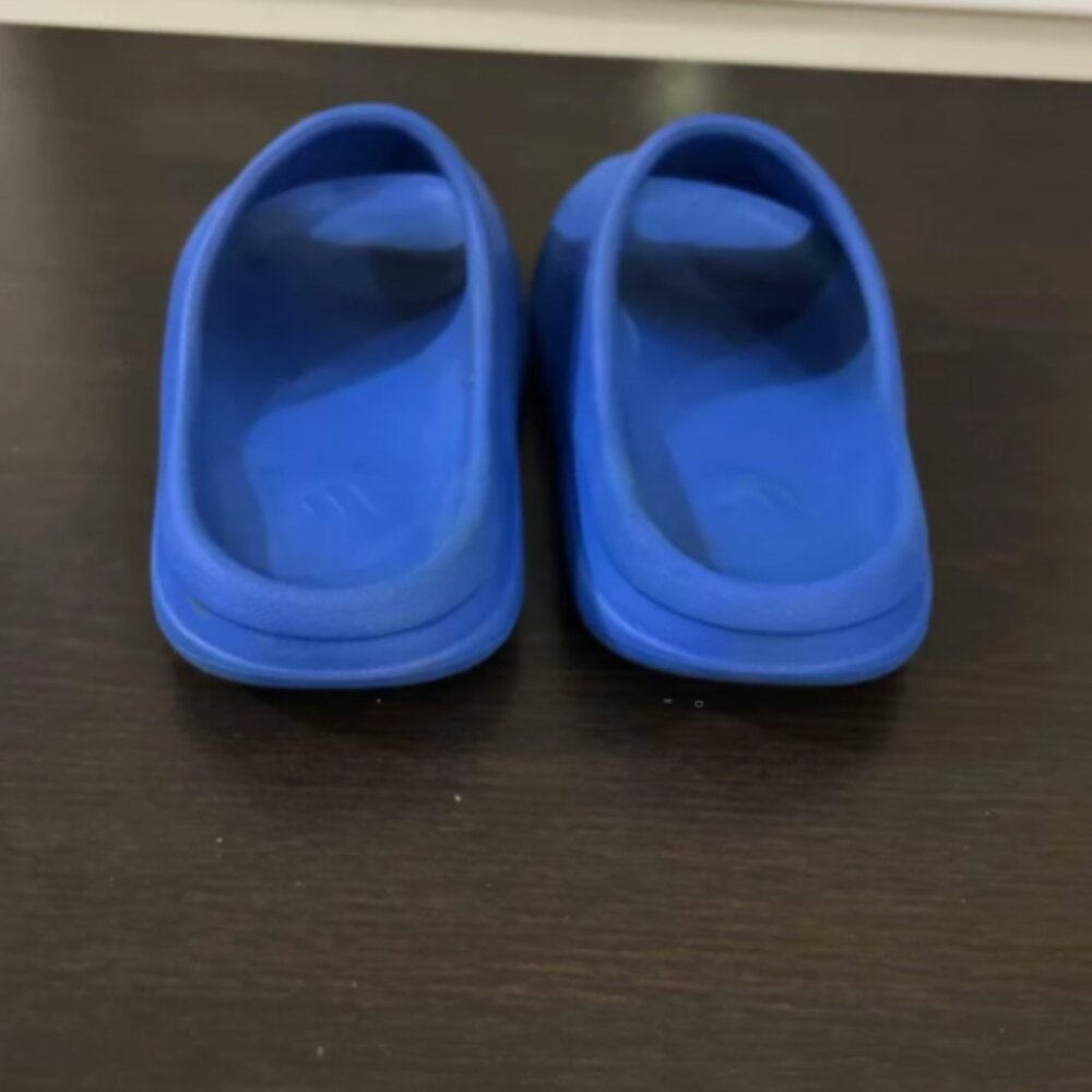 Adidas Yeezy Slide